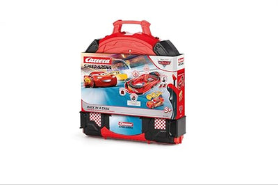 Carrera Speed Arena Disney Pixar Cars I Slotbahn Kinder 1:50 – Mobile Rennbahn im Koffer mit Lightning McQueen & Cruz Ramirez – Rennspaß to go für Zuhause, unterwegs & Kindergeburtstag