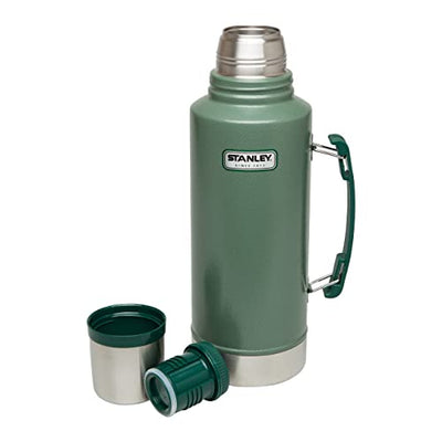 Stanley Classic Legendary Thermoskanne 1.9L - Hält 32 Stunden Heiß oder Kalt - Spülmaschinenfest - Auslaufsicherer Deckel dient als Becher - Isolierflasche BPA Frei - Edelstahl Thermosflasche