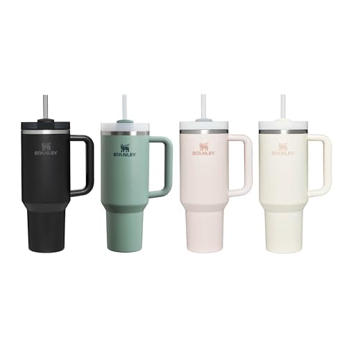 Stanley Quencher H2.0 FlowState Trinkflasche mit Strohhalm 1.2L - Thermobecher Kühlt 11 Stunden - 48 Stunden Eisgekühlt - Spülmaschinenfest - Thermosflasche BPA Frei - Kaffeebecher To Go - Cream