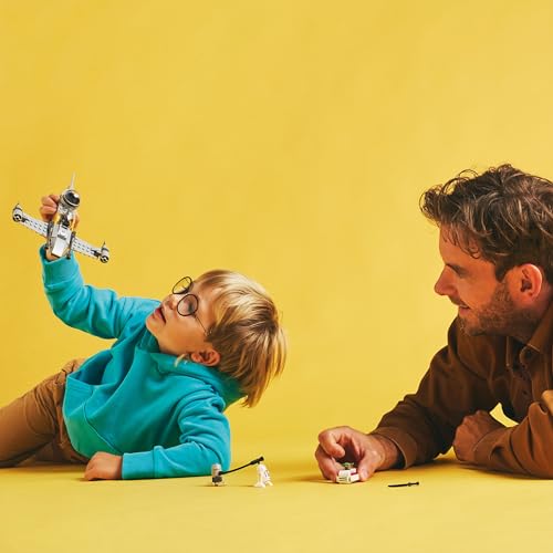 LEGO Star Wars 75410 Mandos und Grogus N-1 Starfighter Spielzeug mit The Mandalorian, Grogu & R5-D4 Minifiguren, inkl. baubare Zapfsäule, Sternenschiff Starterset für Jungen und Mädchen ab 4 Jahren