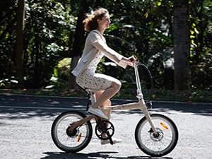 ADO E-Bike Air Carbon Elektrofahrrad, ebike Damen/ebike Herren,Bike,klapprad Riemenantrieb 14,5Kg IPS LCD Display, GPS,ADO APP,250W (Beige)