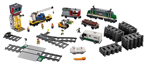 LEGO City Trains Güterzug - Zug Spielzeug, Gabelstapler, 32 Gleisstücke, Signalleuchten & 6 Minifiguren – Lokomotive Spielset für Kinder - Kreatives Geschenk für Jungen & Mädchen ab 6 Jahren - 60198