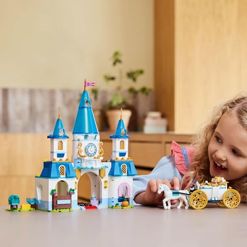 LEGO ǀ Disney Princess Cinderellas Schloss und Pferdekutsche - Kreatives Pferde Spielzeug Mädchen und Jungen - Spielset mit Cinderella und der Märchenprinz Figuren - Kinder Geschenk ab 6 Jahren 43275