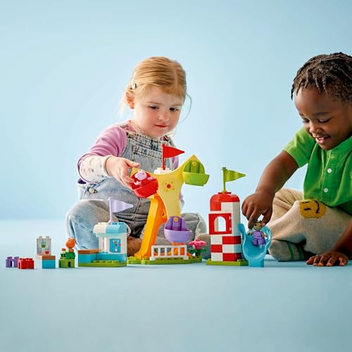 LEGO DUPLO Peppa Wutz Jahrmarkt - Montessori Spielzeug - Motorikspielzeug für Kinder ab 2 Jahren - Vorschule Spiele mit Riesenrad, Rutsche & 3 Figuren inkl. Mollie Mieze & Klausi Kläff 10453