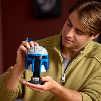 LEGO Star Wars 75408 Jango Fett Helm - Mandalorian Bauset für Erwachsene - Modell mit Ständer, Namensschild und Verstellbarer Antenne - Geschenk für Fans von Angriff der Klonkrieger