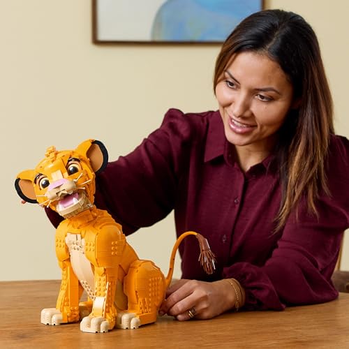LEGO ǀ Disney Simba, der junge König der Löwen, Bauspielzeug zum Sammeln mit kreativer Tierfigur, entspannende Aktivität für Erwachsene, Geschenkidee für Filmfans 43247