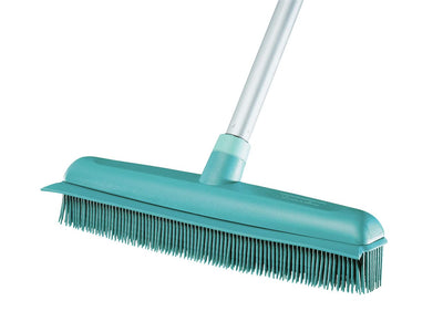 Leifheit Suprabesen mit hygienischen Borsten aus Naturkautschuk, Gummibesen für drinnen und draußen, Besen für Parkett, Steinböden sowie Teppich, Schrubber mit Wasserabziehkante