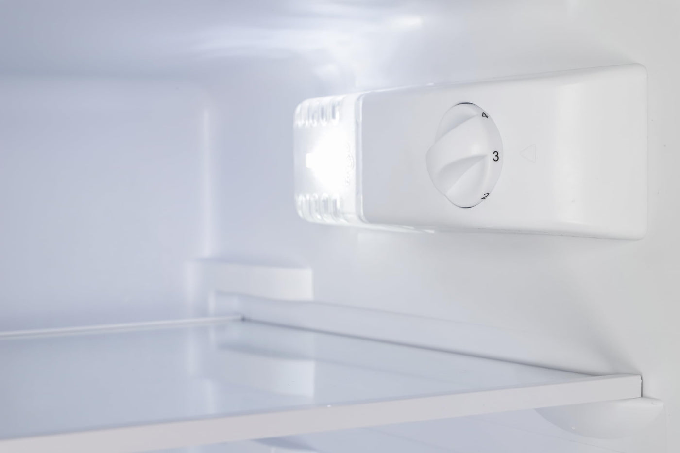 Kühlschrank 4* Gefrierfach Einbaukühlschrank Schlepptür 88 cm Respekta