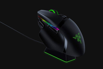 Razer Basilisk Ultimate - Kabellose Gaming Maus mit 11 programmierbaren Tasten (Wireless HyperSpeed Technologie, optischer Fokus+ Sensor + Switches, Chroma RGB Beleuchtung) mit Ladestation