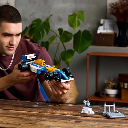 LEGO Icons Williams Racing FW14B mit Nigel Mansell - F1 Modellauto Set mit Rennfahrer Minifigur zum Sammeln - Schreibtischdeko mit Ständer - Geschenk für Erwachsene & Jugendliche Motorsportfans 10353