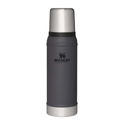 Stanley Classic Legendary Thermosflasche 750 ml - Thermos Hält 20 Stunden Heiß oder Kalt - Edelstahl Thermoskanne - BPA-Frei - Spülmaschinenfest - Charcoal