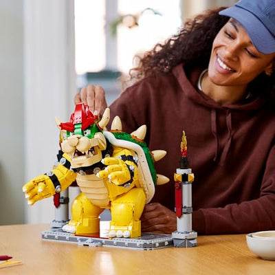 LEGO Super Mario Der mächtige Bowser, 3D-Modell-Bausatz, großes Set mit beweglicher Figur zum Sammeln, inkl. Duellplattform, Geschenkidee für Fans zum Austellen als Zimmer-Deko 71411