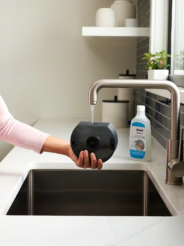 iRobot Braava Jet m6 (m6138) Wischroboter mit Präzisions-Sprühstrahl, Nasswischen und Trockenfegen, Kompatibel mit Sprachassistenten, koppelbar mit Roomba, WLAN, Farbe: weiß/Silber