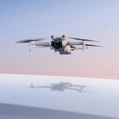 DJI Mini 3 – Leichte und faltbare Mini-Kameradrohne mit 4K HDR-Video, 38 min Flugzeit, echten vertikalen Aufnahmen und intelligenten Funktionen