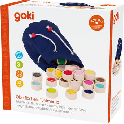 goki 59004 Fühlmemo Holz und Textil, Taktiles Lernspiel für die ganze Familie, unterschiedliche Oberflächen, Förderung Feinmotorik und Tastsinn, 32-er Set, ab 3 Jahren
