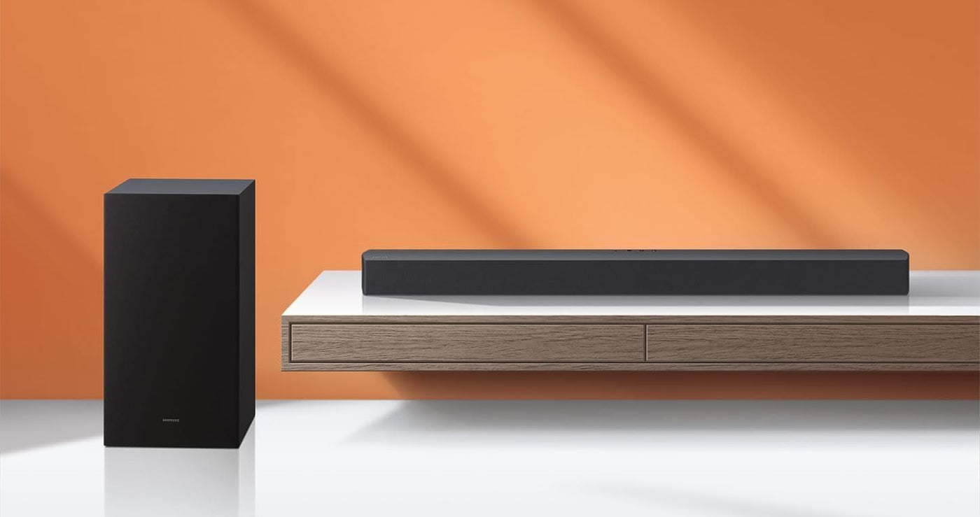 Samsung HW-C440G 2.1-Kanal C-Soundbar mit Subwoofer, 3 intergrierte Lautsprecher, Nachtmodus (SSE), Game Mode, 300 W, DTS Virtual:X, Inkl. One Remote Control [2023]