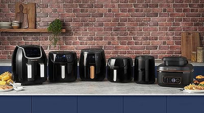 Russell Hobbs Heißluftfritteuse XXL 8L Rapid AirFryer [kompaktes Gehäuse,7 Kochfunktionen,10 Programme] SatisFry (spülmaschinenfest, max 220°C, Fritteuse ohne Öl, Grillen, Backen, Braten) 27170-56