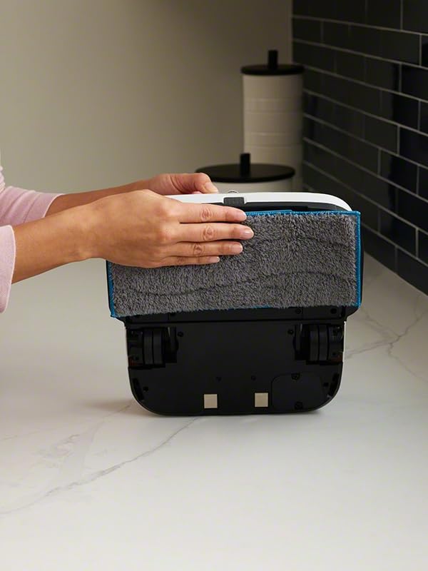 iRobot Braava Jet m6 (m6138) Wischroboter mit Präzisions-Sprühstrahl, Nasswischen und Trockenfegen, Kompatibel mit Sprachassistenten, koppelbar mit Roomba, WLAN, Farbe: weiß/Silber