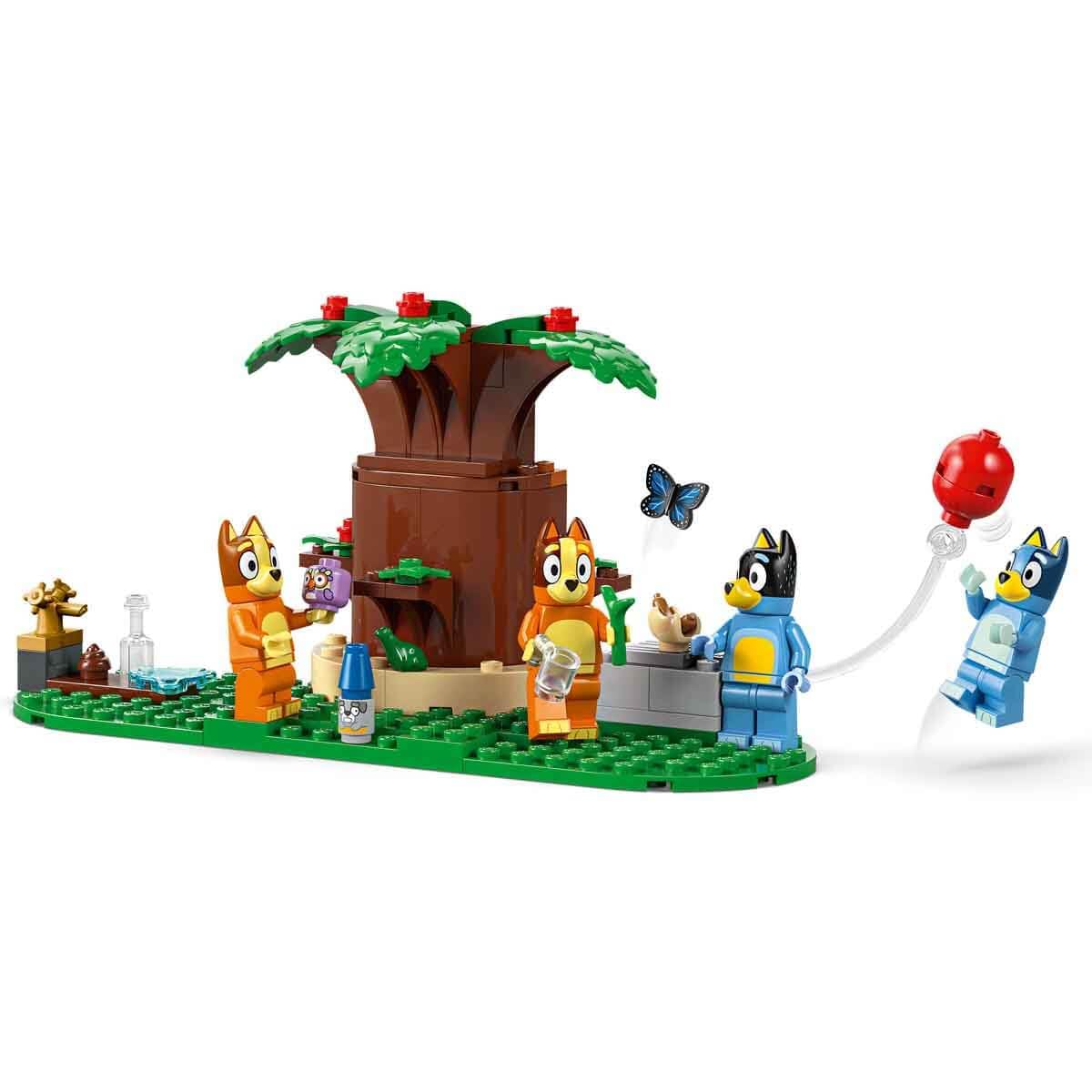 LEGO Bluey: Bluey's Family House Toy - Modular Playset with Multiple Rooms, a Garden, 4 Minifigures & Fun Accessories - Birthday Gift for 4+ Year Old Girls & Boys or TV Show Fans - 11203