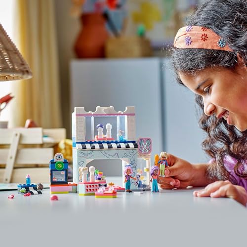 LEGO Friends Friseursalon, BAU- und Spielset für kreative Rollenspiele, Bauspielzeug, Geschenk für Mädchen ab 7 Jahren, 3 Minifiguren der Charaktere für Rollenspiele 42662