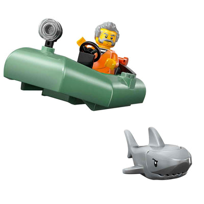 LEGO City Verfolgungsjagd im Polizeiboot – Spielset mit schwimmfähigem Schnellboot, Schlauchboot des Ganoven, 3 Mini-Figuren und Einer Haifigur – Geschenk für Jungen und Mädchen ab 6 Jahren – 60456