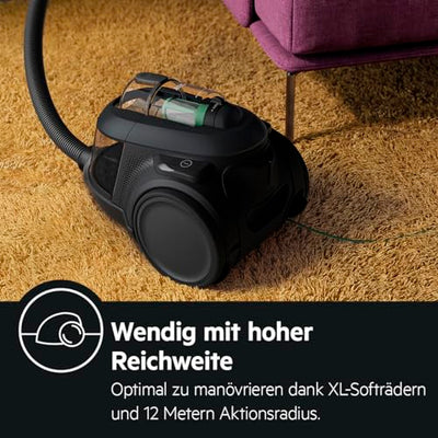 AEG CLEAN 6000 ÖKO AL61C2ÖKO Staubsauger beutellos / ETM Testsieger (SEHR GUT) / 60 % Recyclingmaterial / 550 W / Zusatzdüsen / Softräder / 74 dB(A) / 12m Aktionsradius / 1,6L Staubbehälter / Schwarz