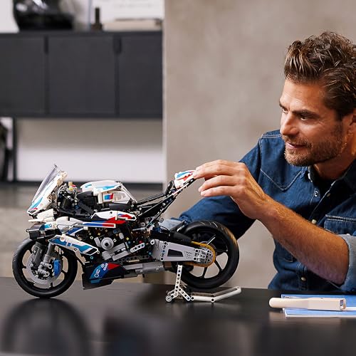 LEGO Technic BMW M 1000 RR Motorrad-Modell, Modellbausatz für Erwachsene, Set als Geschenk zum Basteln für Männer und Frauen, als Home- oder Büro-Deko 42130