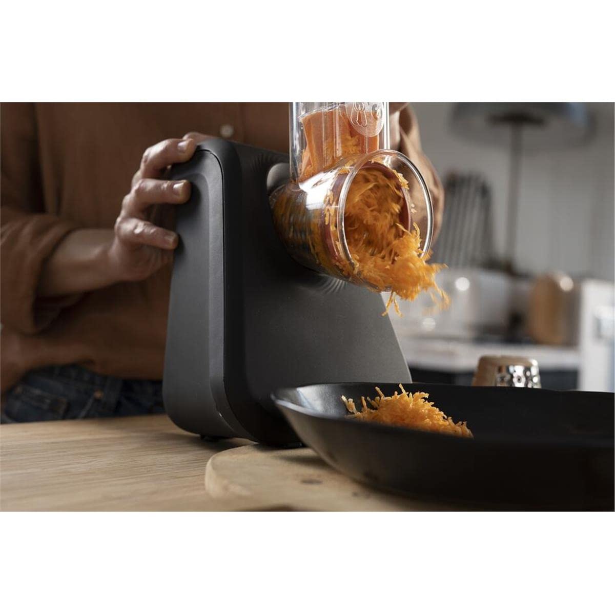 Tefal MB77EN Eco Respect Reibe, elektrische Reibe mit 200-W-Motor, 3 verschiedene Kegel-Aufsätze, Eco-Design, 9% recycelter Kunststoff, schwarz