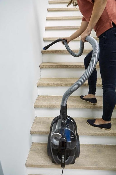 Philips PowerPro Expert Beutelloser Staubsauger – Kompakt, 900-W-Motor, PowerCyclone 8 Technologie für starke Saugleistung, Multi-Oberflächen-Reinigung, Allergy Lock, Super Turbo Bürste (FC9745/09)