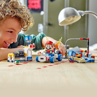 LEGO Super Mario: Mario Kart – Toads Werkstatt, Nintendo Charakter, anpassbares Spielzeug, Abenteuer Spielset, Geschenk für Jungen, Mädchen und Gamer ab 8 Jahren 72035