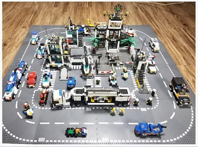 LEAFYIP 12 Platten Set Stadt Strassen Grundplatte, 25.5 * 25.5cm Städte Straßenplatten 100% Kompatibel mit Meisten Marken (4 Kurve/3 Gerade/1 Kreuzung/4 T-Kreuzung)