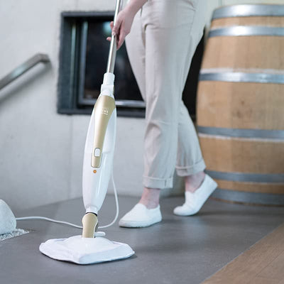 LIVINGTON Prime Steam Mop – Dampfbesen mit Knickgelenk für schwer erreichbare Stellen – vielseitiger Dampfreiniger zur Reinigung von Böden, Polstern und mehr - für schonende Bodenreinigung