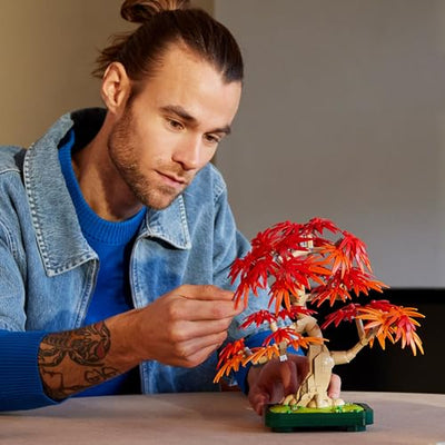 LEGO Botanicals Japanischer Roter Ahorn – Bonsai-Baum - Künstliche Pflanzen Bauset mit roten & orangen Blättern, Plus Schale - Home Dekor - Geschenkidee für Erwachsene - 10348