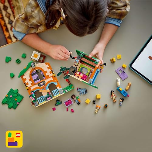 LEGO Friends Ponyhof & Stall - Kreatives Spielset mit 2 Spielfiguren, 2 Mikro-Figuren und 4 Tieren - Kreatives Pferde Spielzeug - Kinder Geschenk für Mädchen und Jungen ab 7 Jahren 42654