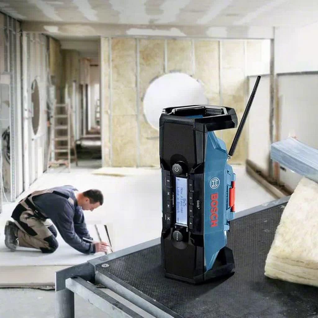 Bosch Professional 18V System Akku Baustellenradio GPB 18V-2 SC (Empfang über DAB+, Bluetooth, FM und AUX, inkl. 1x Netzteil, 1x AUX-Kabel, 1x 3V CR2032 Lithium-Knopfzellen-Batterie)
