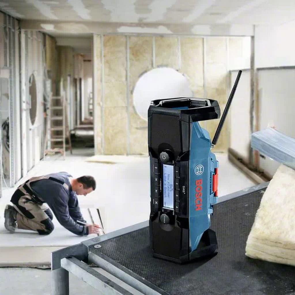 Bosch Professional 18V System Akku Baustellenradio GPB 18V-2 SC (Empfang über DAB+, Bluetooth, FM und AUX, inkl. 1x Netzteil, 1x AUX-Kabel, 1x 3V CR2032 Lithium-Knopfzellen-Batterie)