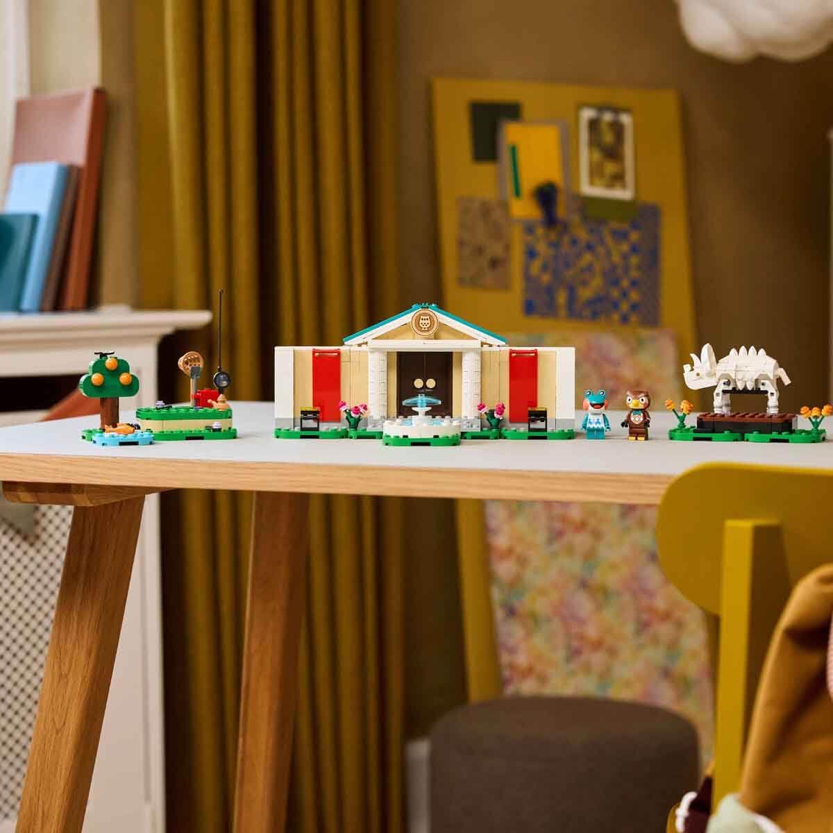 LEGO Animal Crossing Eugens Museumssammlung (77056); Bauset zum Sammeln für Kinder mit Minifiguren und Triceratops-Fossil; Nintendo Charakter für Mädchen und Jungen ab 7 Jahren