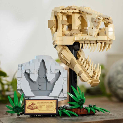 LEGO Jurassic World Dinosaurier-Fossilien: T.-rex-Kopf, Dinosaurier-Spielzeug zum Bauen, Dino-Deko fürs Kinderzimmer, T-Rex-Schädel-Skelett mit Fußabdruck, Geschenk für Jungs und Mädchen 76964