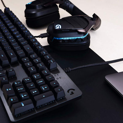 Logitech G513 mechanische Gaming-Tastatur, GX Brown Taktile Switches, RGB-Beleuchtung, USB-Durchschleife, Handballenauflage mit Memory Foam, Aluminium-Gehäuse, Deutsches QWERTZ-Layout - Carbon/Schwarz