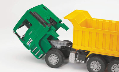 bruder 02765 - Man TGA LKW mit Kippmulde - 1:16 Lastwagen Laster Baufahrzeug Baustelle