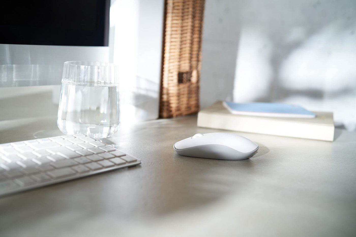 Rapoo 9300M kabelloses Tastatur-Maus Set Wireless Deskset 1300 DPI Sensor 12 Monate Batterielaufzeit kompakt DE-Layout QWERTZ PC & Mac - weiß