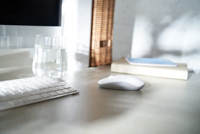 Rapoo 9300M kabelloses Tastatur-Maus Set Wireless Deskset 1300 DPI Sensor 12 Monate Batterielaufzeit kompakt DE-Layout QWERTZ PC & Mac - weiß