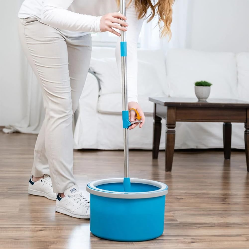 LIVINGTON Clean Water Spin Mop - Wischmop Set mit Zwei-Kammer-Filtersystem - trennt Schmutzwasser von Frischwasser - Bodenwischer für jeden Boden - mit Neuer 135cm Langer Stange - Auswringfunktion