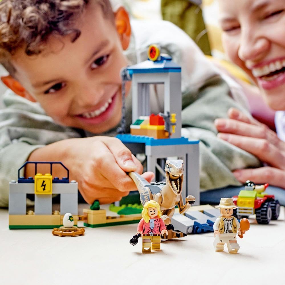 LEGO 76957 Jurassic Park Flucht des Velociraptors, Dinosaurierspielzeug und Buggy-Auto zum Sammeln für Kinder ab 5 Jahren