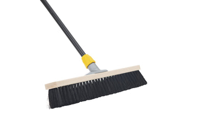 Novaliv Saalbesen mit Rosshaarmischung I 60cm mit Teleskopstiel I weiche Borsten Kehrbesen Hofbesen Feinstaubbesen