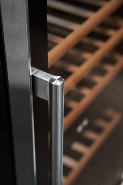 Respekta Weinkühlschrank freistehend für 49 Standardflaschen / 116 L Nutzinhalt/Regelbares Thermostat 5° - 22°C/Touch Control/LED Leuchte/Wechselbarer Türanschlag/Max. 41 dB/WKS 49