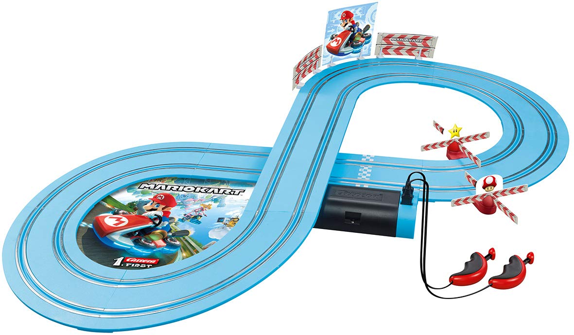 Carrera - 20063026 - First Nintendo Mario Kart Rennstrecken-Set für Kleinkinder|2,4m elektrische Rennbahn mit Mario & Yoshi Spielzeugautos|mit Handregler & Streckenteilen|für Kinder ab 3 Jahren
