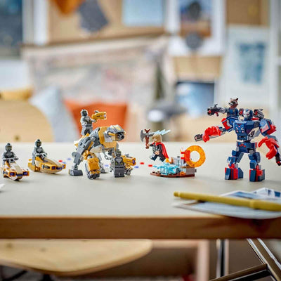 LEGO ǀ Marvel Avengers: Endgame Thor vs. Chitauri Bauset - Superhelden Action mit dem Iron Patriot Mech und 7 Minifiguren - Geschenk für Jungen und Mädchen ab 8 Jahren - 76322