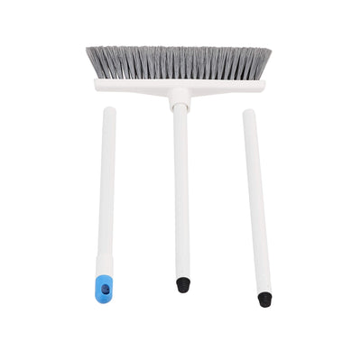 Amazon Basics - Besen mit abgewinkeltem Stiel, Blau/Weiß