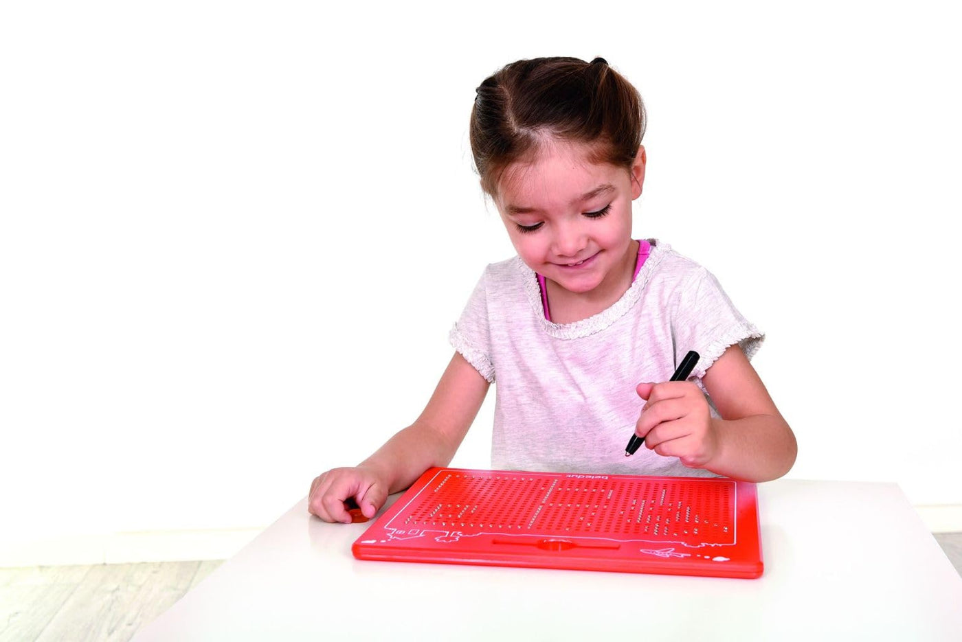 Beleduc 21042 - The Magical Magnetic Game,Red,280 x 255 x 12 mm, ab 3 Jahre, 1xMagnetboard